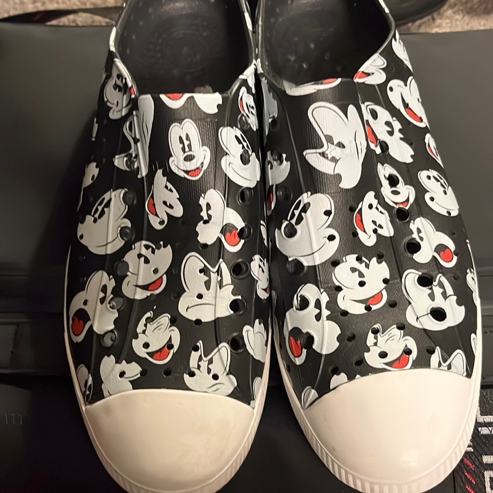 Mickey shoes limited edition
